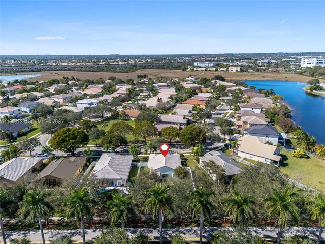 1861 NW 142nd Ter, Pembroke Pines, FL 33028