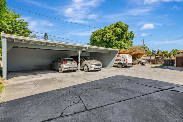 551 Northlake Drive, San Jose, CA 95117