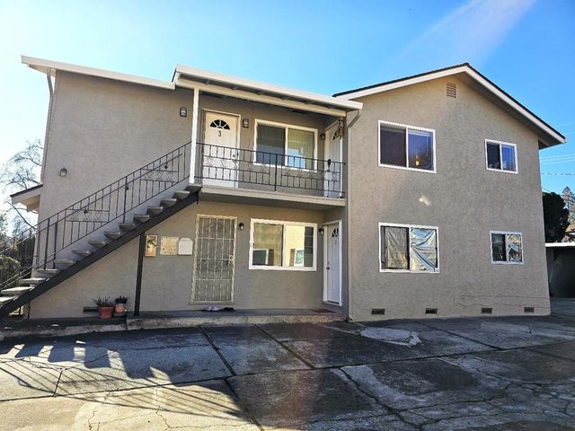 551 Northlake Drive, San Jose, CA 95117