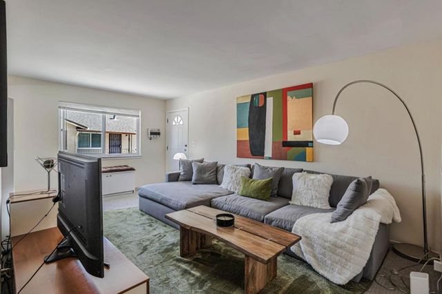 551 Northlake Drive, San Jose, CA 95117