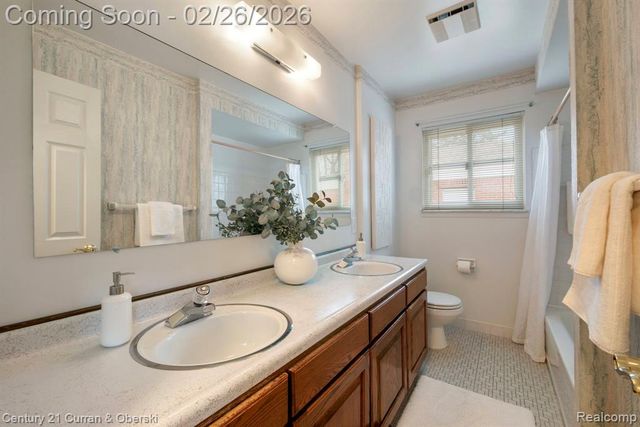 38630 Elsie Street, Livonia, MI 48154