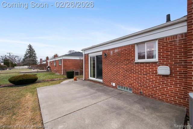 38630 Elsie Street, Livonia, MI 48154