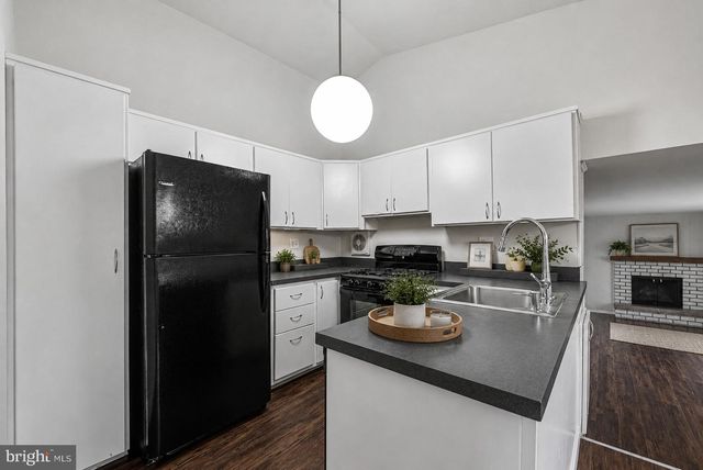 2910 HENLEY RD, Plymouth Meeting, PA 19462
