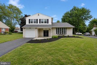 2910 HENLEY RD, Plymouth Meeting, PA 19462