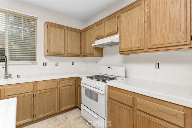 1084 Tangerine Dr., Redlands, CA 92374