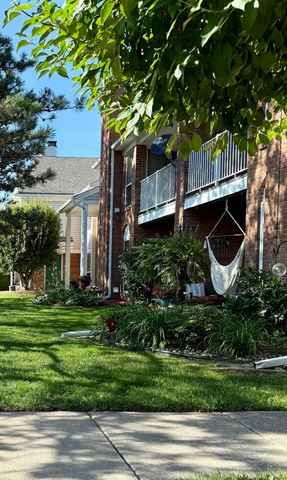 52163 Heatherstone Avenue, Macomb Twp, MI 48042