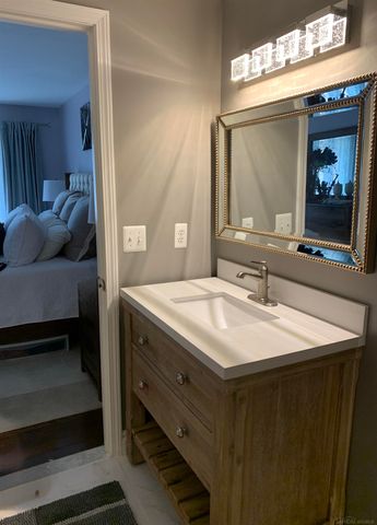 52163 Heatherstone Avenue, Macomb Twp, MI 48042