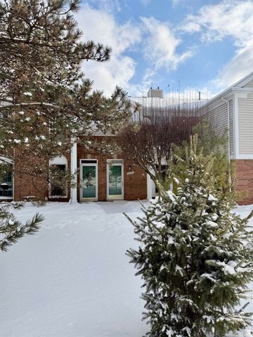 52163 Heatherstone Avenue, Macomb Twp, MI 48042