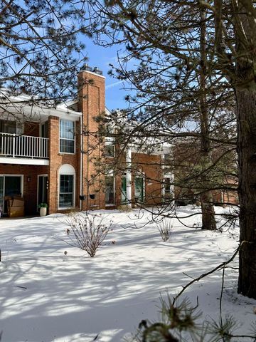 52163 Heatherstone Avenue, Macomb Twp, MI 48042