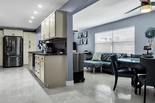 1013 SW 16th Street, Boynton Beach, FL 33426