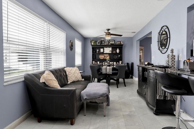 1013 SW 16th Street, Boynton Beach, FL 33426