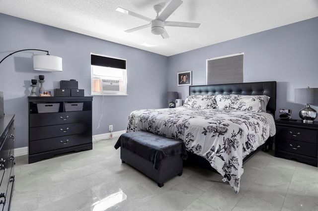 1013 SW 16th Street, Boynton Beach, FL 33426