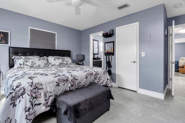 1013 SW 16th Street, Boynton Beach, FL 33426