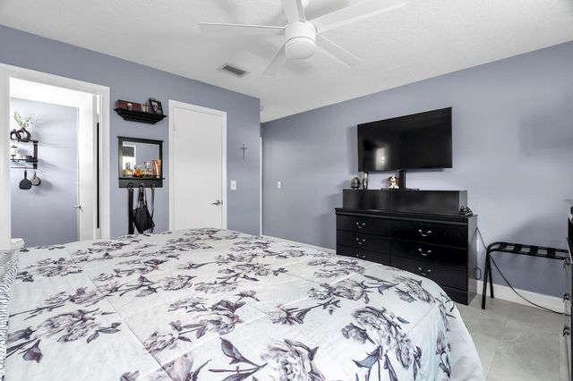 1013 SW 16th Street, Boynton Beach, FL 33426