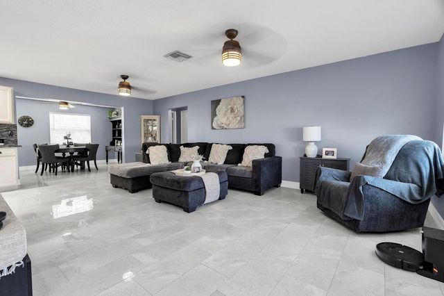 1013 SW 16th Street, Boynton Beach, FL 33426