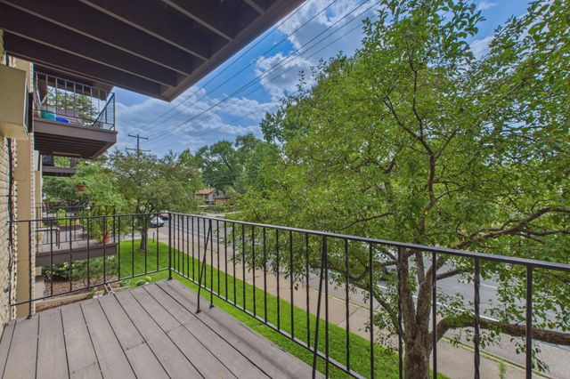 2809 E Minnehaha Parkway 205, Minneapolis, MN 55417