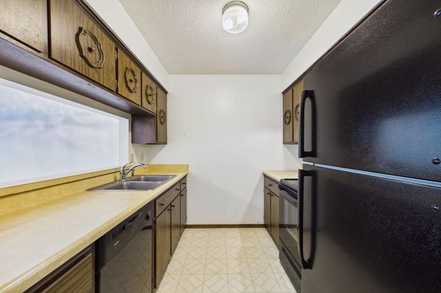 2809 E Minnehaha Parkway 205, Minneapolis, MN 55417