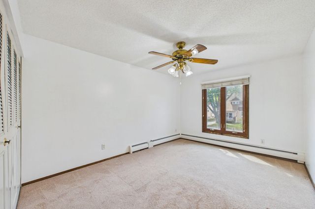 2809 E Minnehaha Parkway 205, Minneapolis, MN 55417