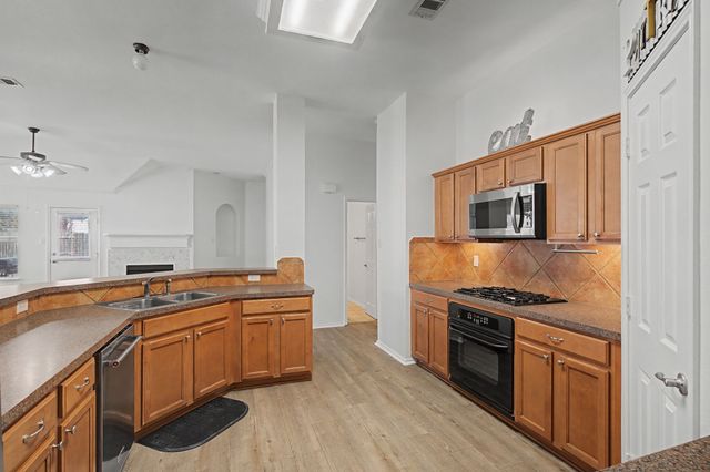 9912 Lamberton Terrace, Fort Worth, TX 76244