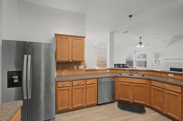 9912 Lamberton Terrace, Fort Worth, TX 76244