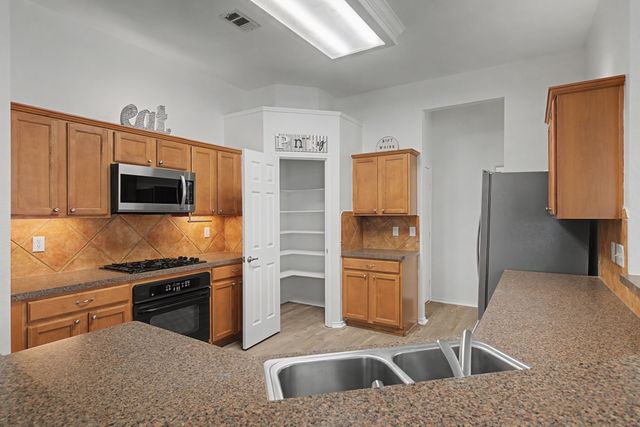 9912 Lamberton Terrace, Fort Worth, TX 76244