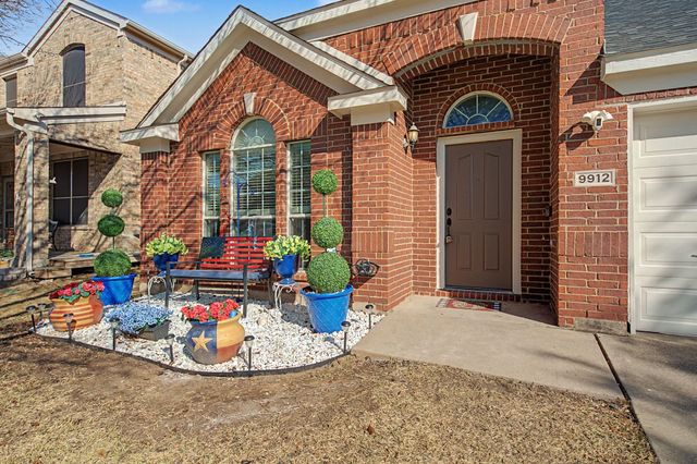 9912 Lamberton Terrace, Fort Worth, TX 76244
