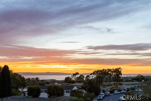 511 Seaward, Corona Del Mar (newport Beach), CA 92625