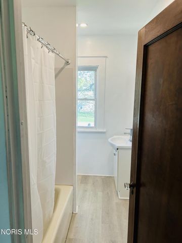 3220 Brown Road, Oregon, OH 43616