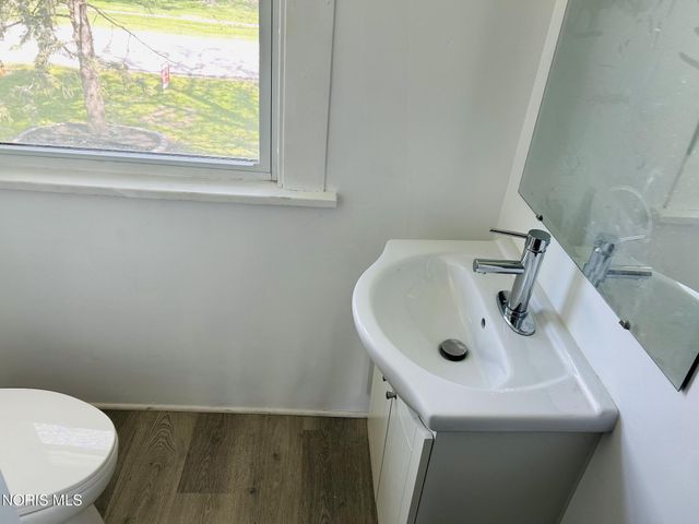 3220 Brown Road, Oregon, OH 43616