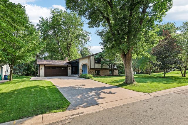 12501 63rd Avenue N, Maple Grove, MN 55369