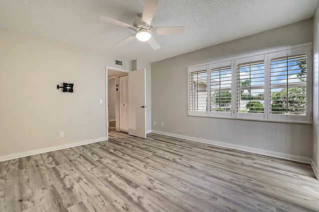 5002 Wheatley Court, Boynton Beach, FL 33436