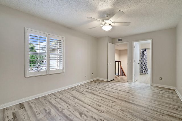 5002 Wheatley Court, Boynton Beach, FL 33436