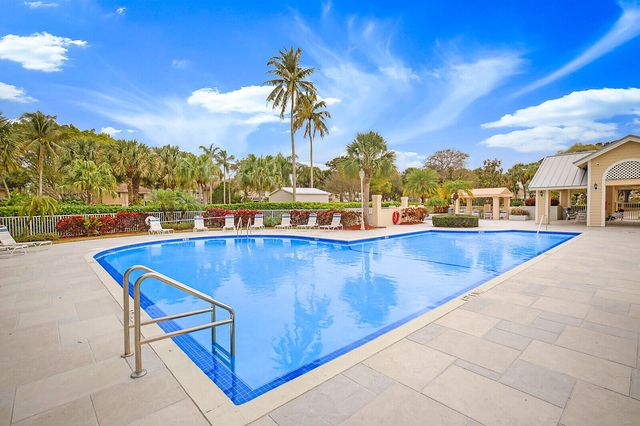 5002 Wheatley Court, Boynton Beach, FL 33436