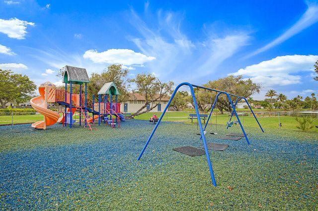 5002 Wheatley Court, Boynton Beach, FL 33436