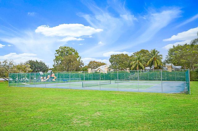 5002 Wheatley Court, Boynton Beach, FL 33436