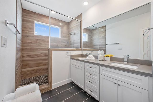 2716 Eado Edge Court, Houston, TX 77020