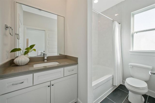 2716 Eado Edge Court, Houston, TX 77020