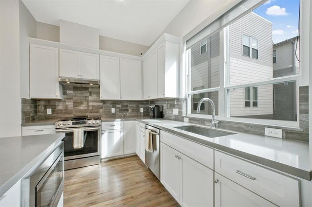 2716 Eado Edge Court, Houston, TX 77020