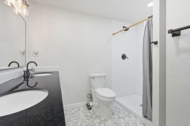 215 Kimberly Creek Road, Rockaway Beach, MO 65740