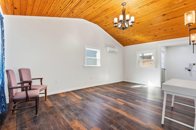 215 Kimberly Creek Road, Rockaway Beach, MO 65740