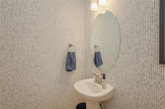 2015 Laycock Ln Unit 102, Suffolk, VA 23435