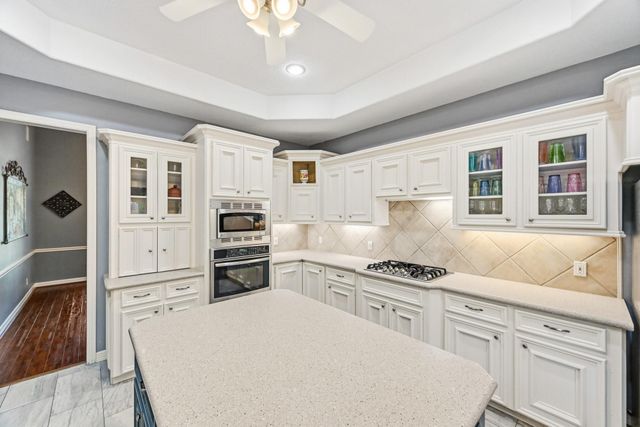 11995 White Oak Crossing, Conroe, TX 77385