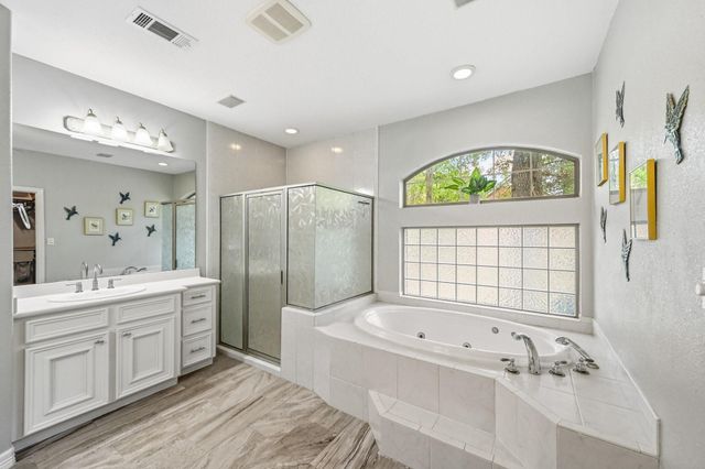 11995 White Oak Crossing, Conroe, TX 77385