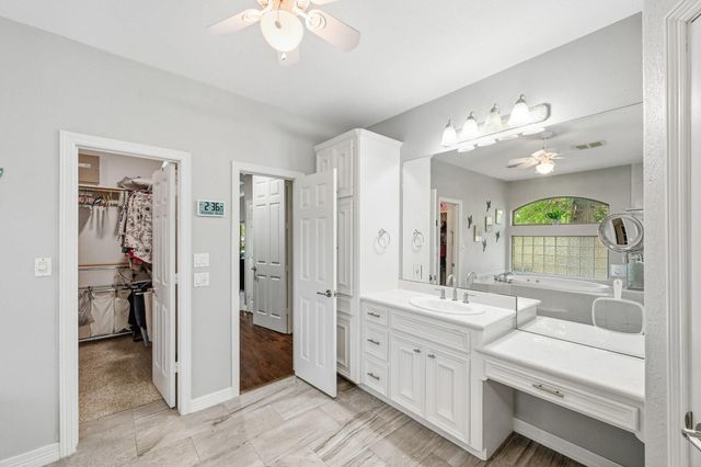 11995 White Oak Crossing, Conroe, TX 77385