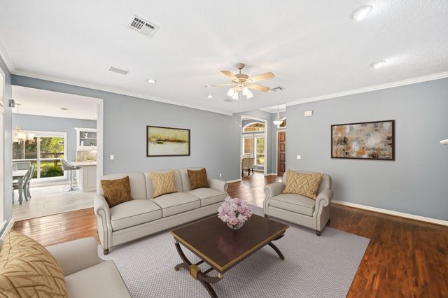 11995 White Oak Crossing, Conroe, TX 77385