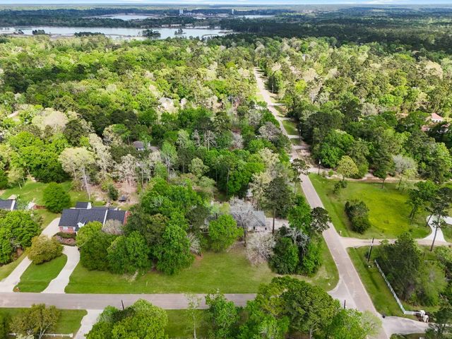 11995 White Oak Crossing, Conroe, TX 77385