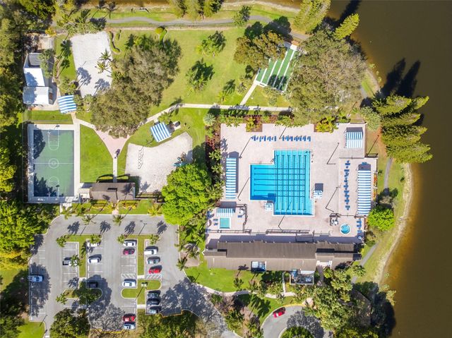 3183 Cocoplum Circle 3375, Coconut Creek, FL 33063