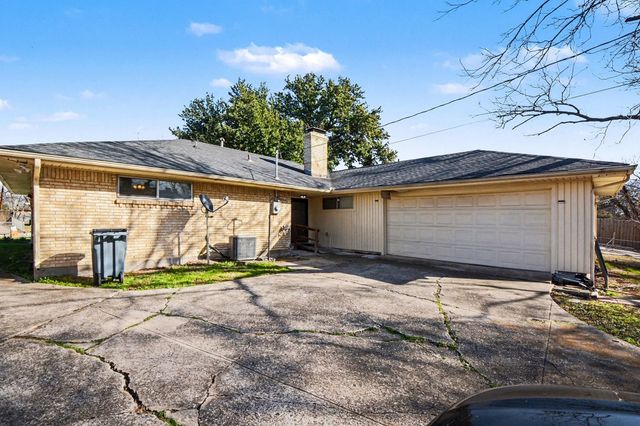 2725 Mark Drive, Mesquite, TX 75150