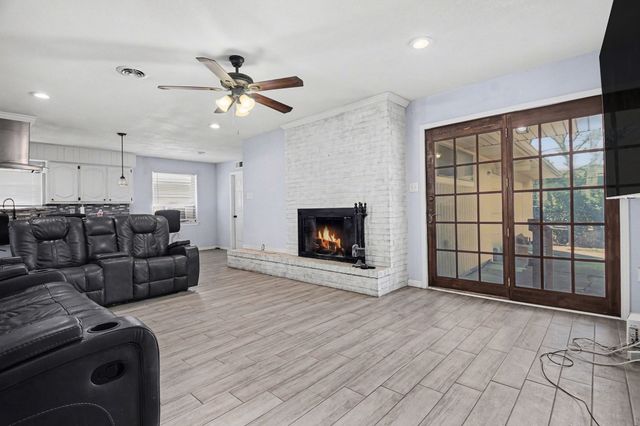 2725 Mark Drive, Mesquite, TX 75150