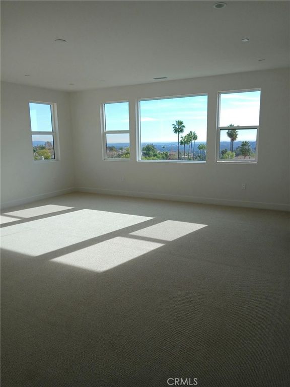 Image 10 of property listing at 746 Via Arezzo Place, Altadena, CA 91001